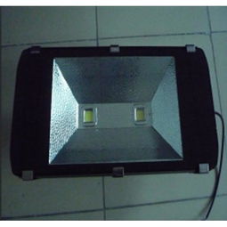 深圳国惠照明 以140W大功率投光灯领航LED批发市场